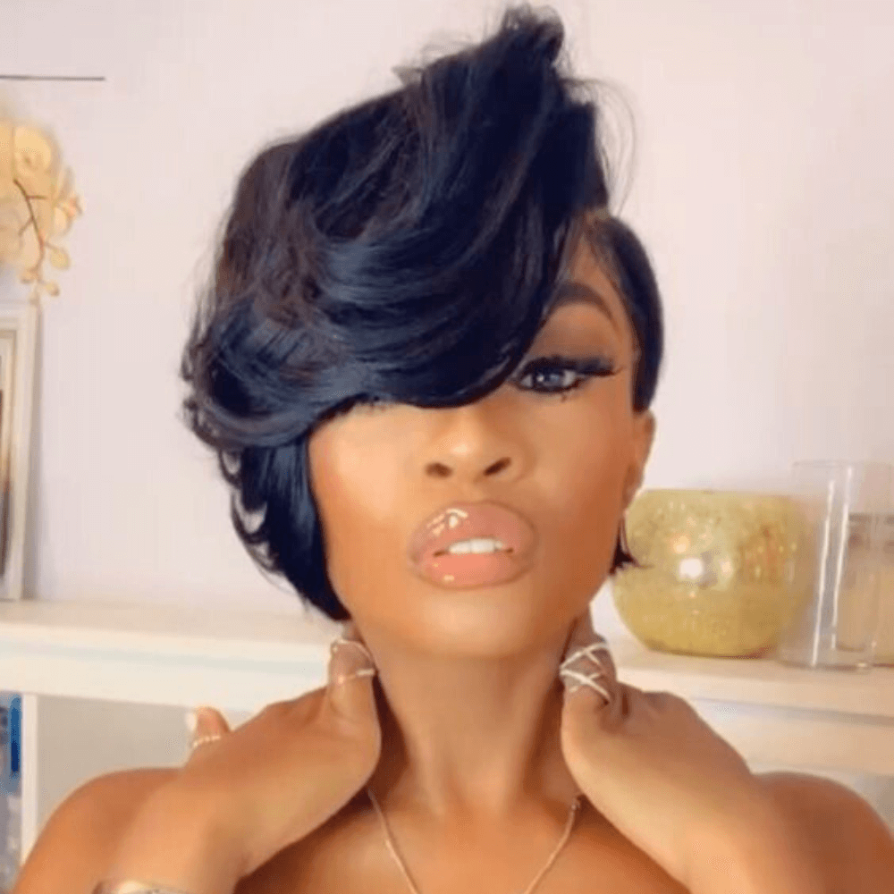 Pixie Cut Lace Front Wigs Human Hair with Side Part Bangs-model